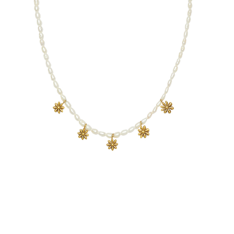 Daisy pearl charm necklace