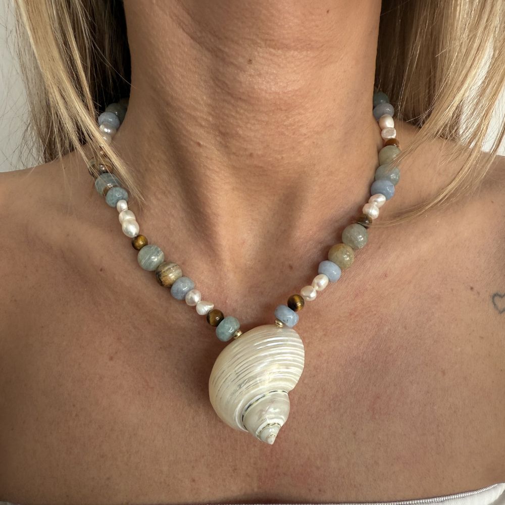 Mixed blue beaded shell pendant necklace