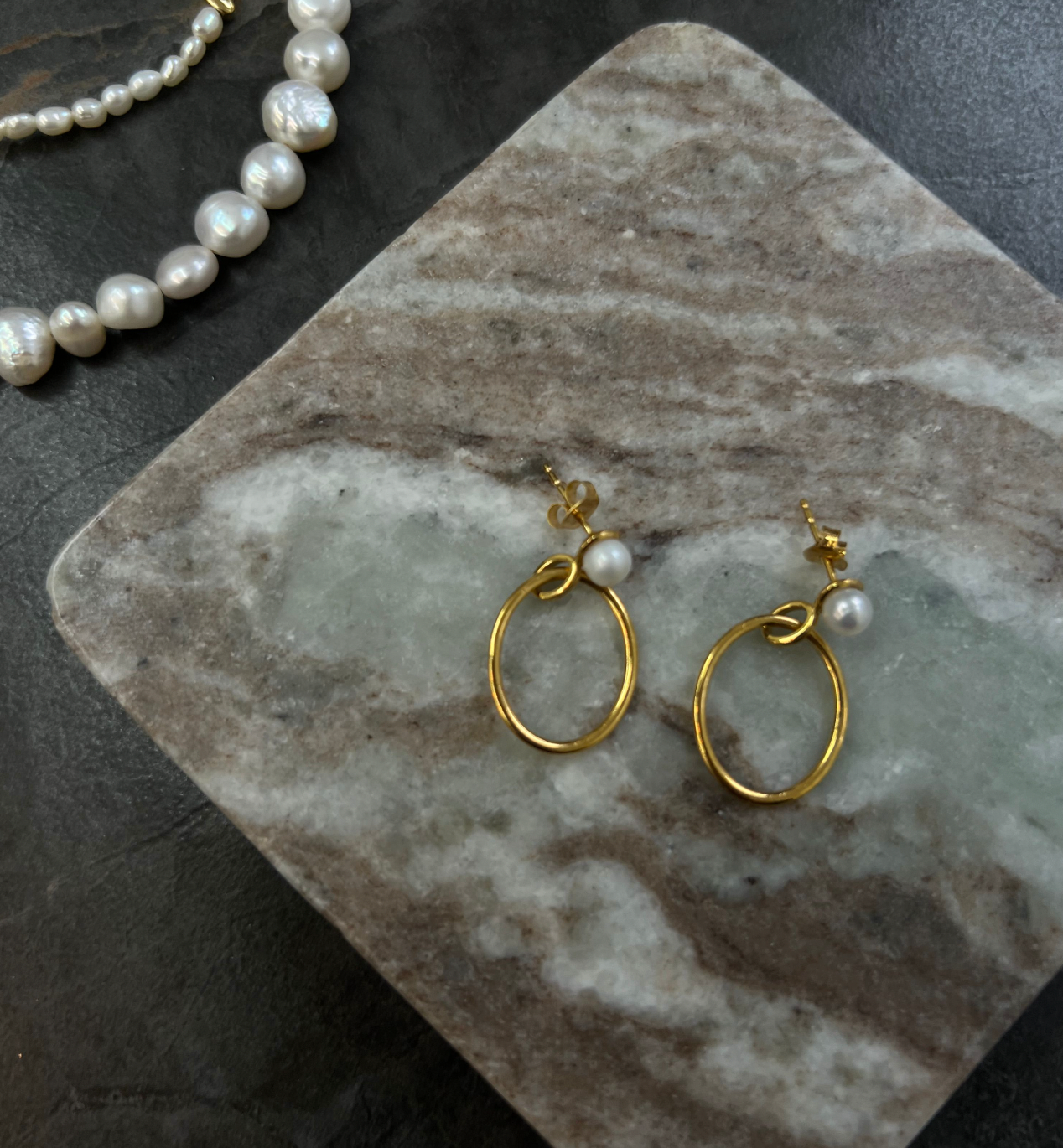 Sora Oval Pearl Hoop Earrings