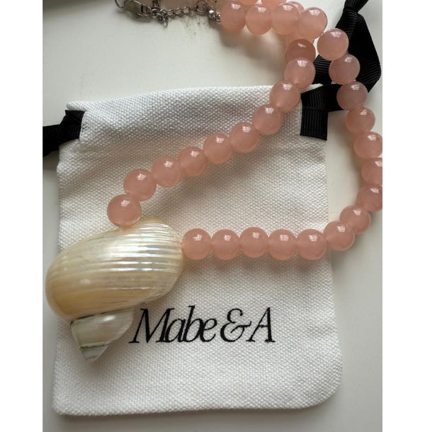 PINK BEADED SHELL NECKLACE