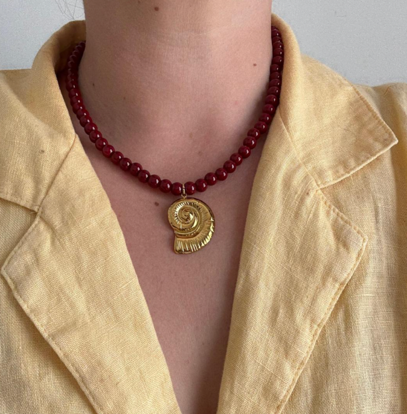 SHELL BEADED necklace