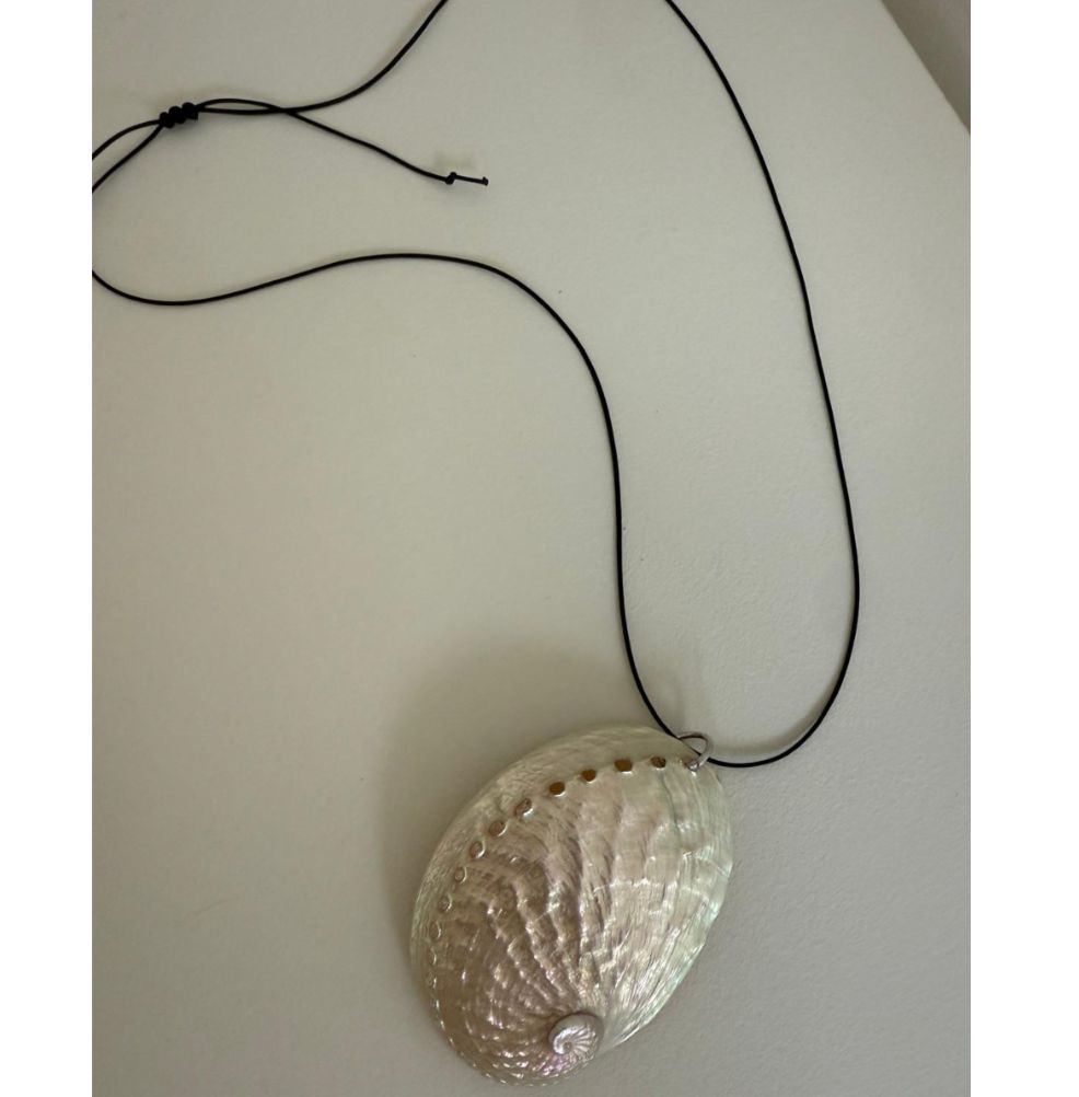 Large Shell Cord Necklace
