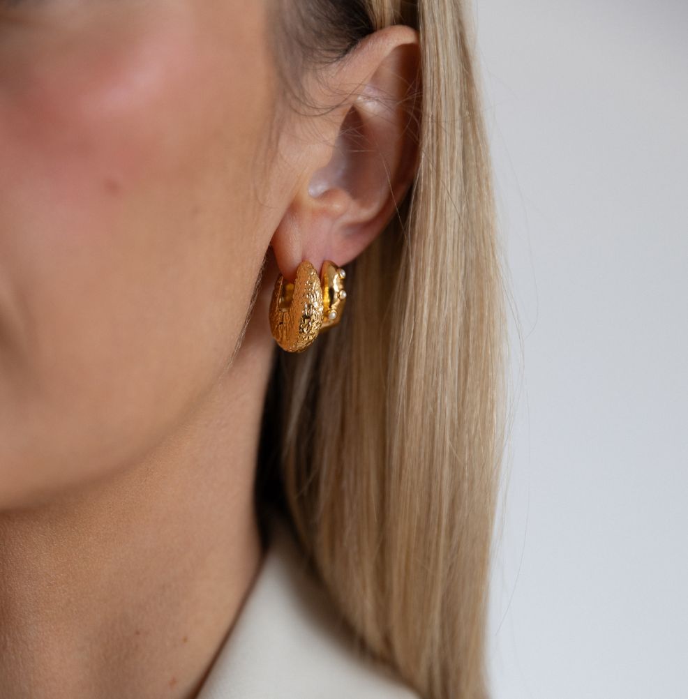 Danielle Ward The Crackle Hoops