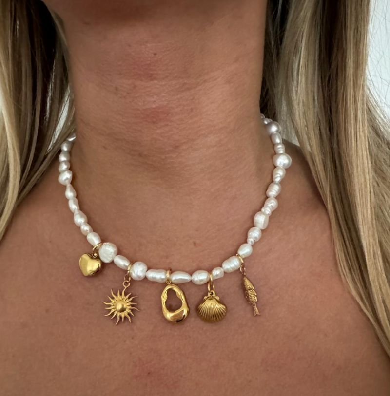rita pearl charm necklace