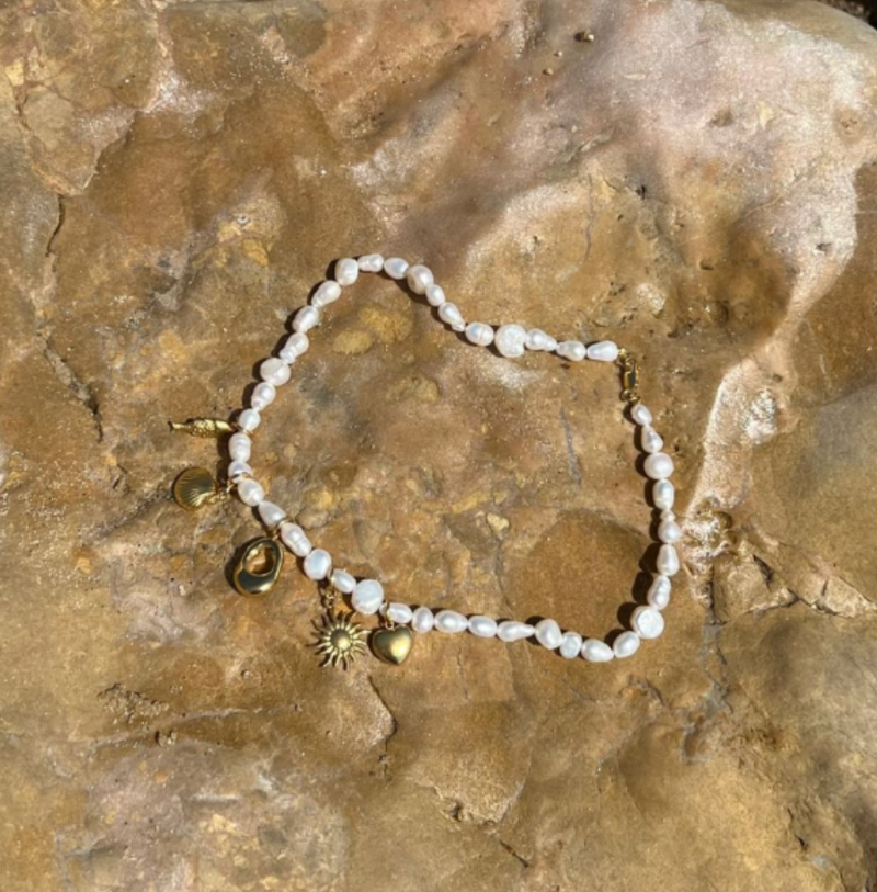 rita pearl charm necklace