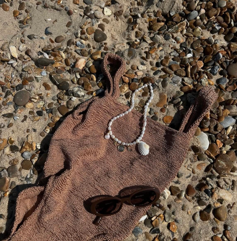 Elma Pearl charm necklace