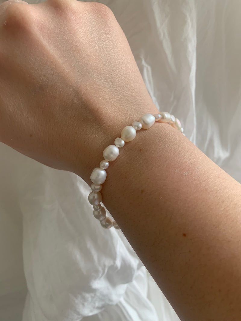 Ula Pearl Bracelet