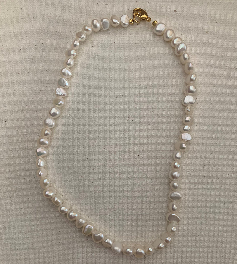 Etta Classic Pearl Necklace