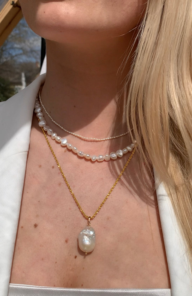 Etta Classic Pearl Necklace