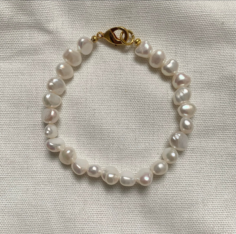 Etta Classic Pearl Bracelet