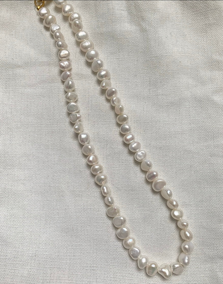 Etta Classic Pearl Necklace