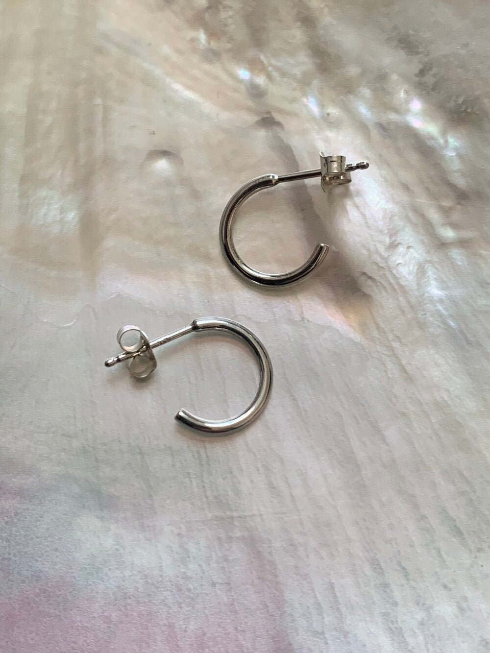 The Sila Mini Hoops - Sterling silver