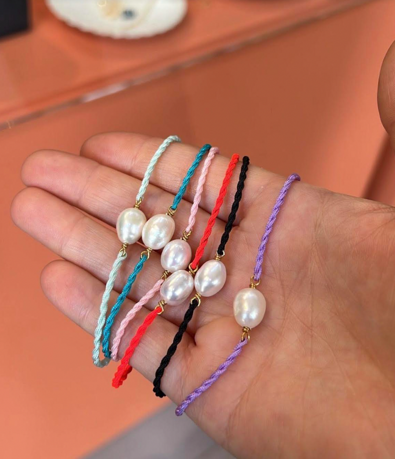 SAYLOR PEARL FRIENDSHIP BRACELET